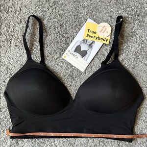 True & Co. Women's Boost wireless pull on bra NWT